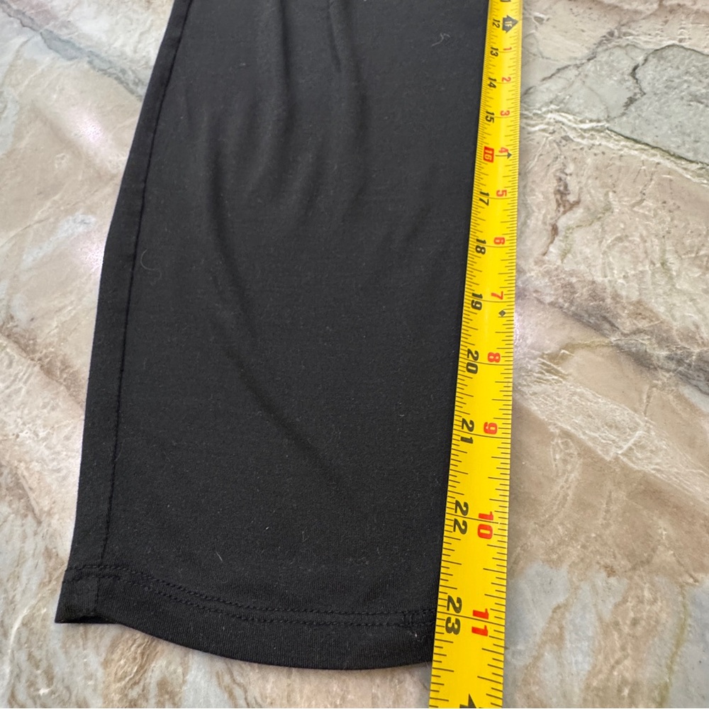Vuori Lux At Ease Harem Black Joggers - Picture 5 of 6